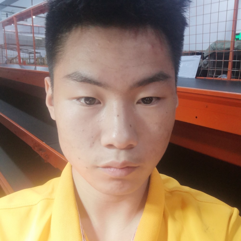 店员那坦率的照片