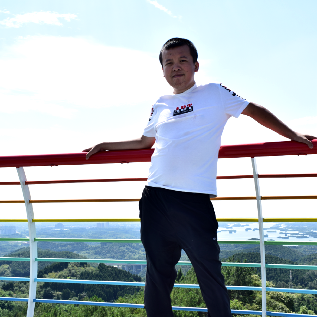 往事向无奈的照片