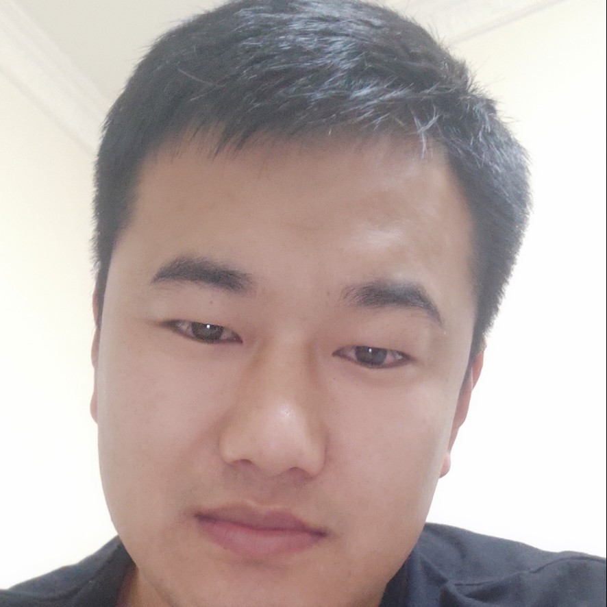 沉静凝眸巨人的照片