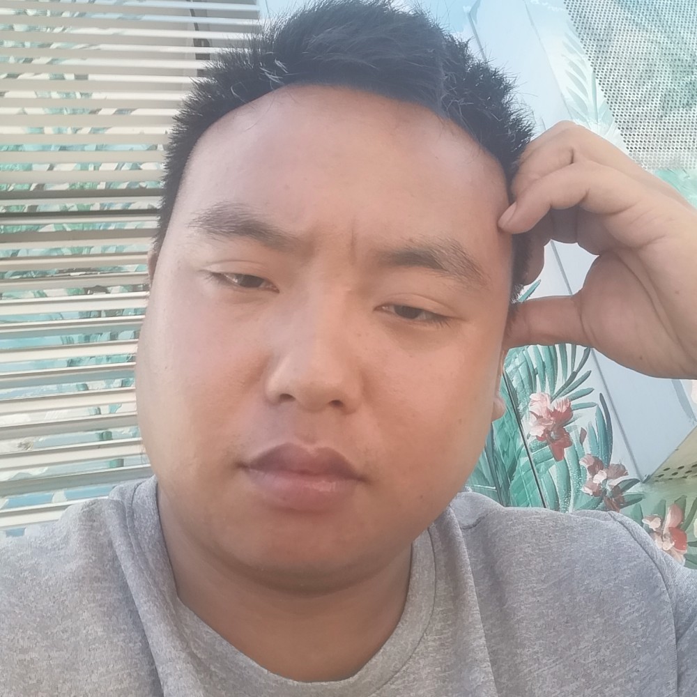 俊秀請青栀的照片