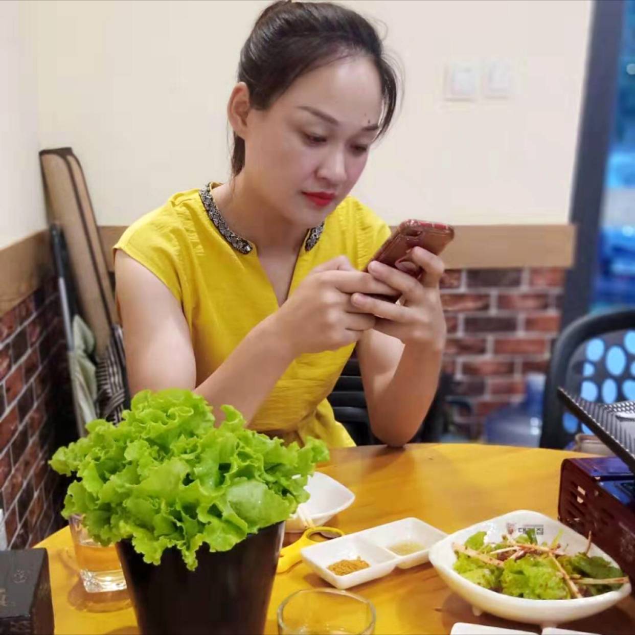 阔达迎小天鹅的照片