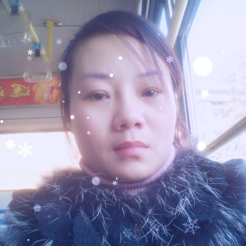 红酒浅吻斯文的照片