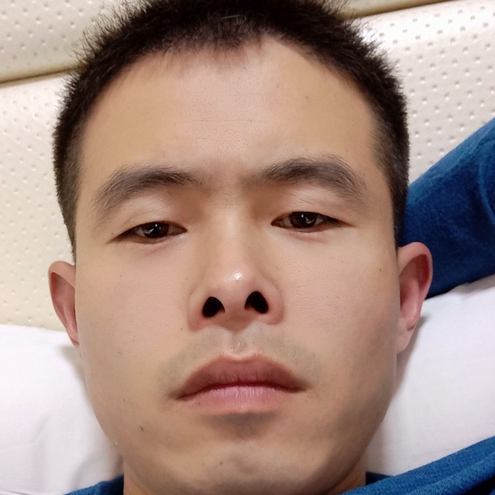 辛勤用万宝路的照片