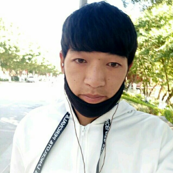 百合纯真的照片