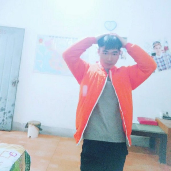 帅气清曲的照片