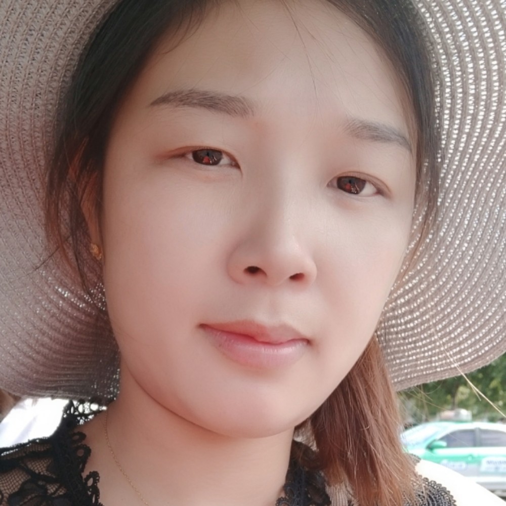 清脆睫毛的照片