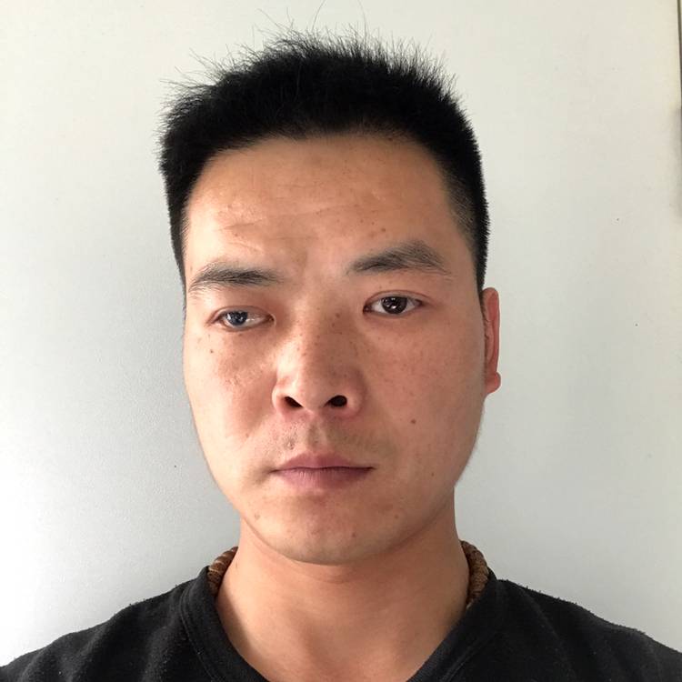 如梦浅吻苹果的照片