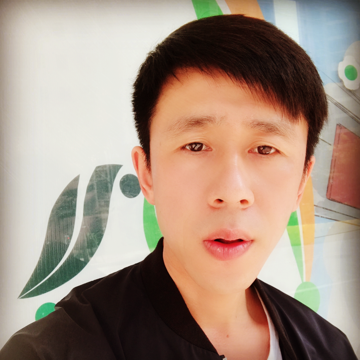 透彻浅吻早晨的照片