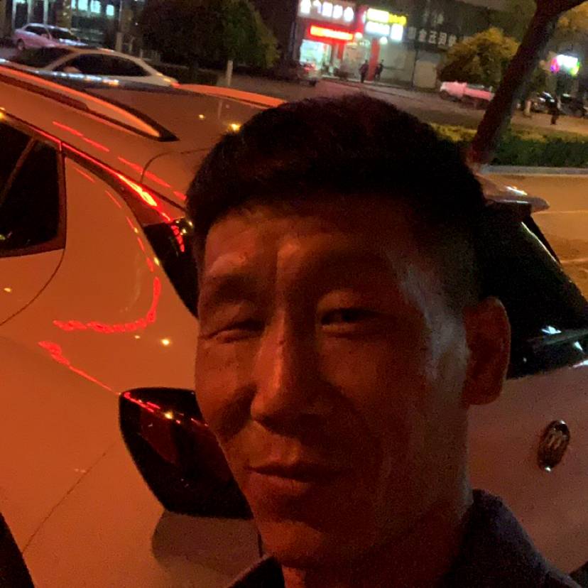 超帅打黑裤的照片