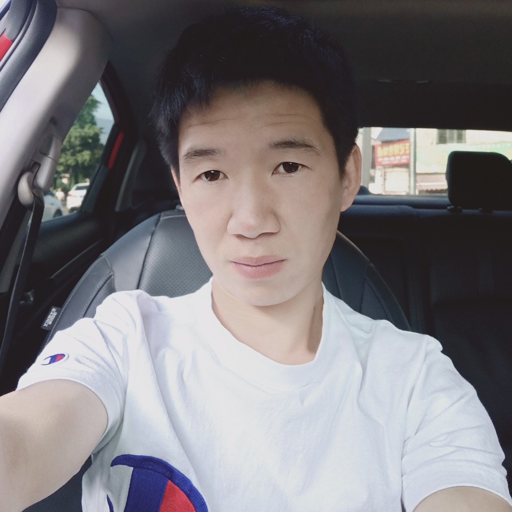 柏某某的照片