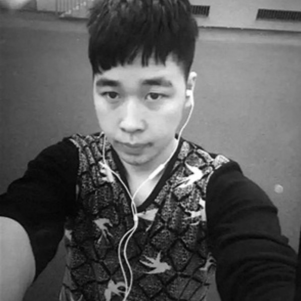 守护孤独的照片