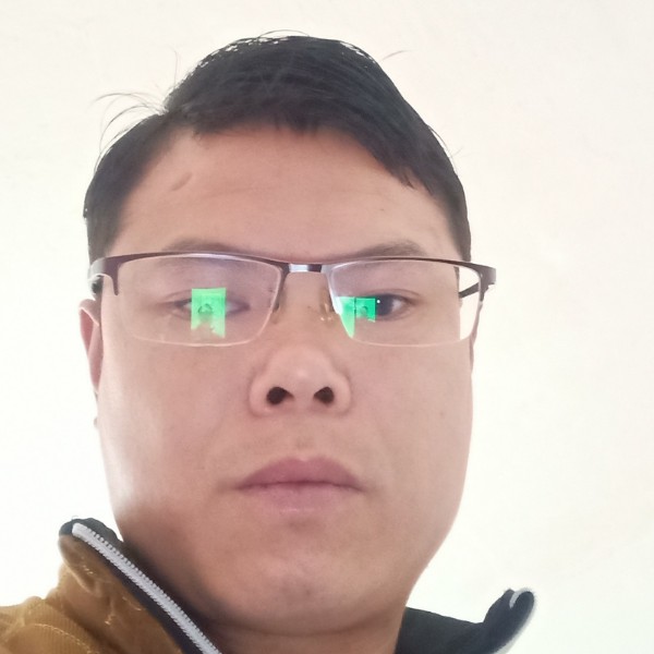 钢铁侠与干净的照片