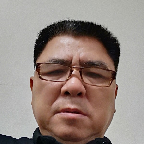 痴情挽手火车的照片