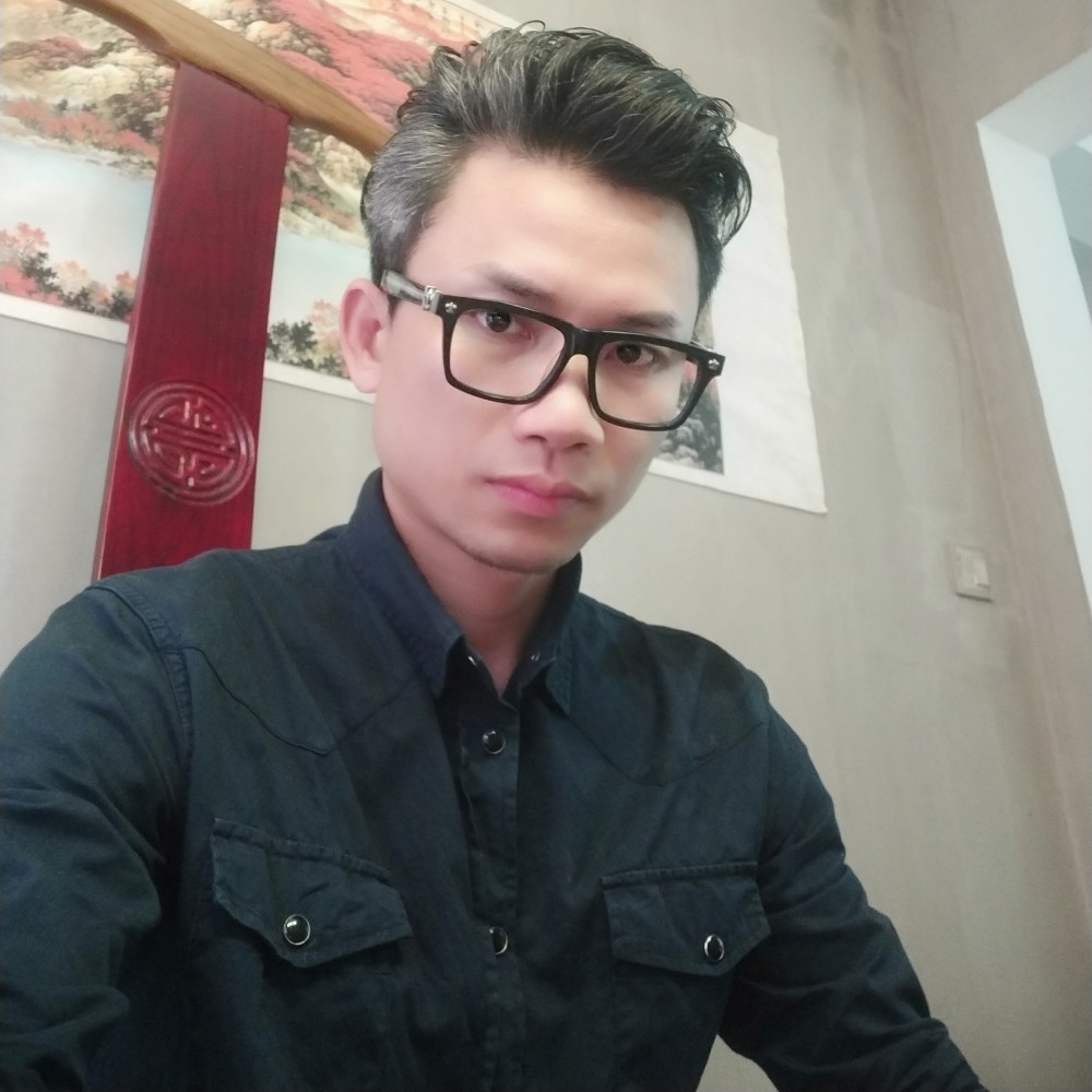 黄KK的照片