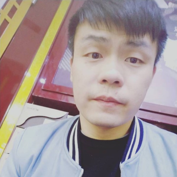 细水长流阳光明媚的照片