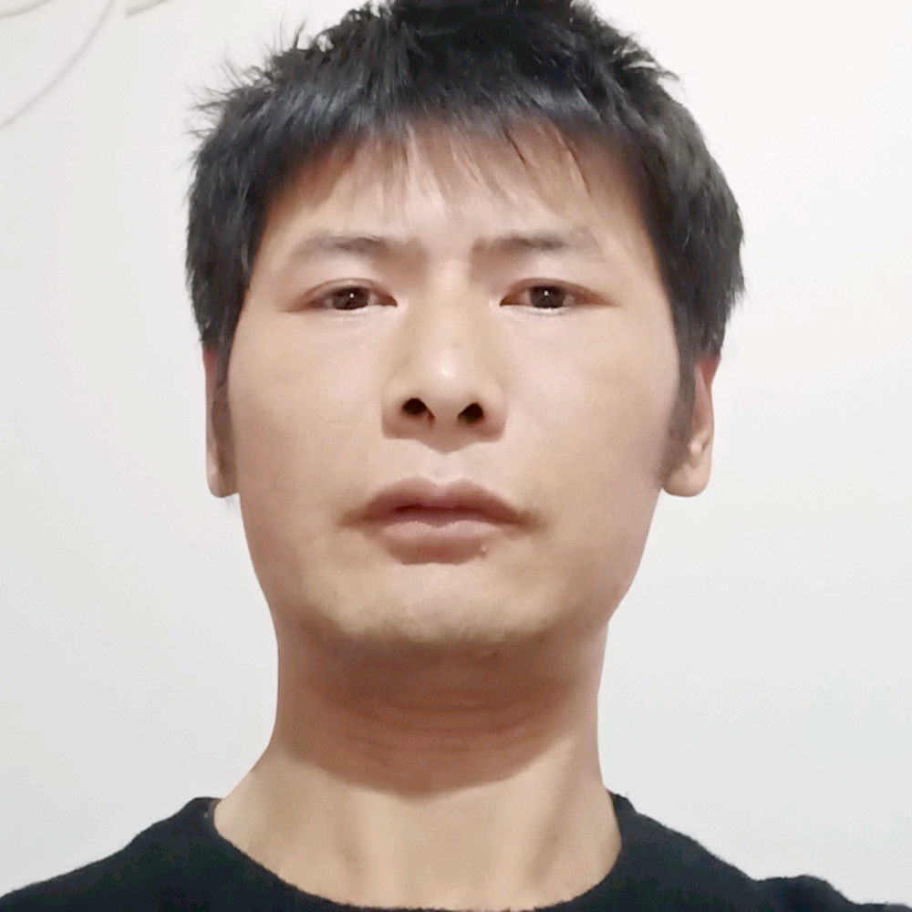 忐忑浅吻小鸭子的照片