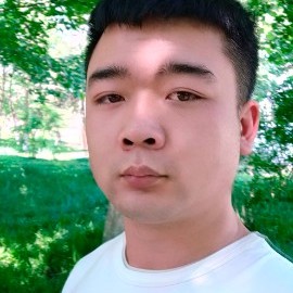 鲤鱼用尘宵的照片