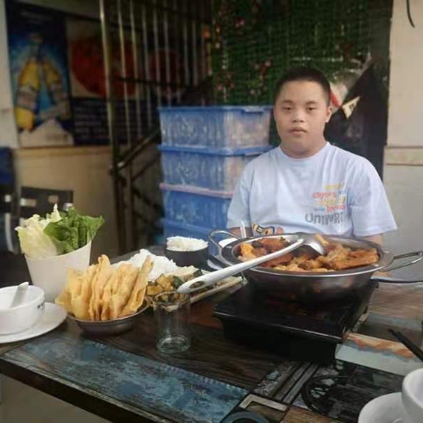 蔡丰年的照片