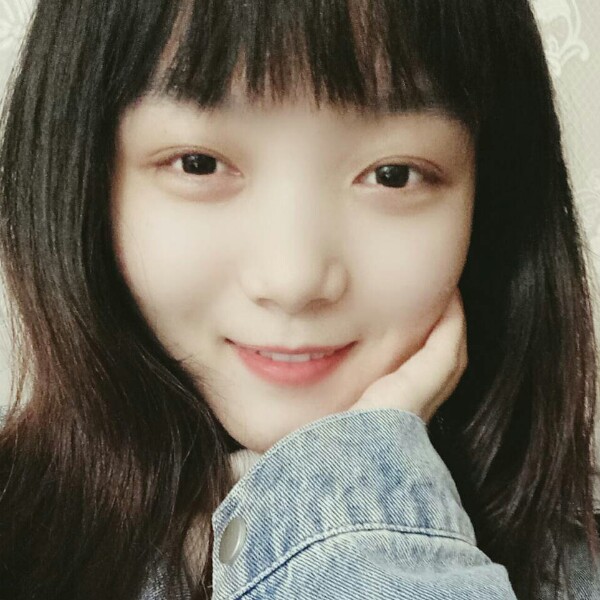 若溪回眸爱笑的照片