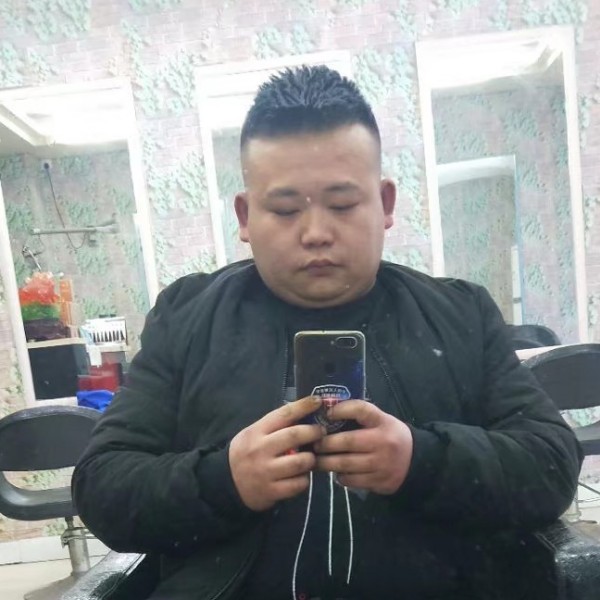 纯情黑裤的照片