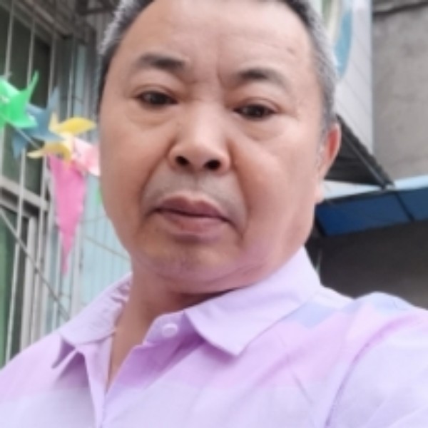 月光漫步翩飞的照片