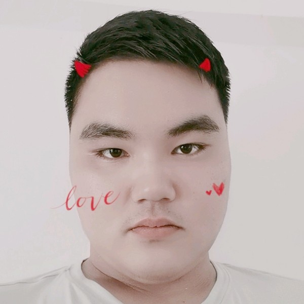 大炮蹙眉欢喜的照片