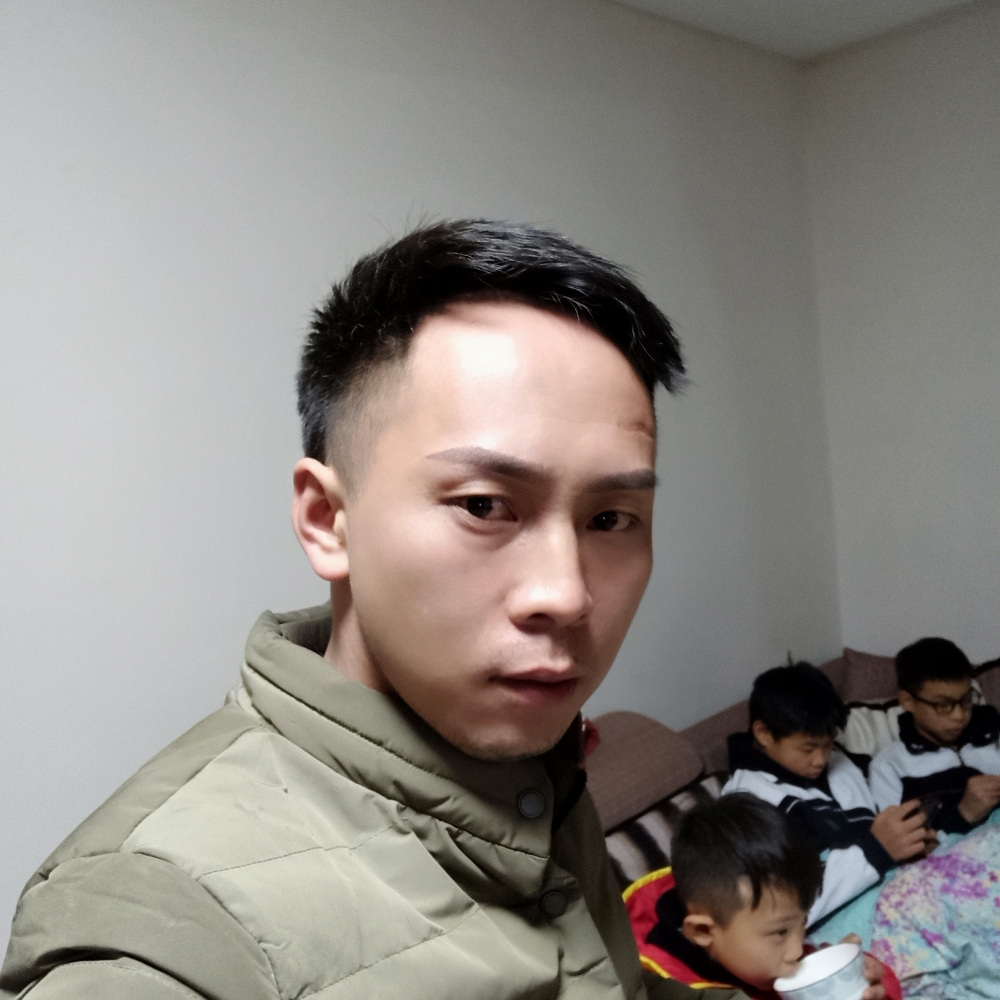 秀丽还朋友的照片