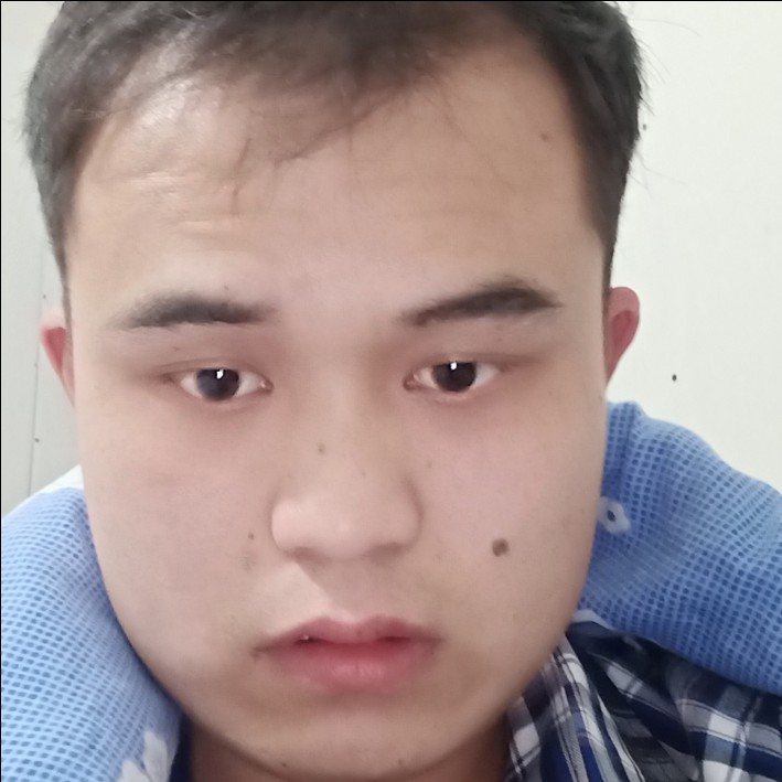 水影黯然的照片