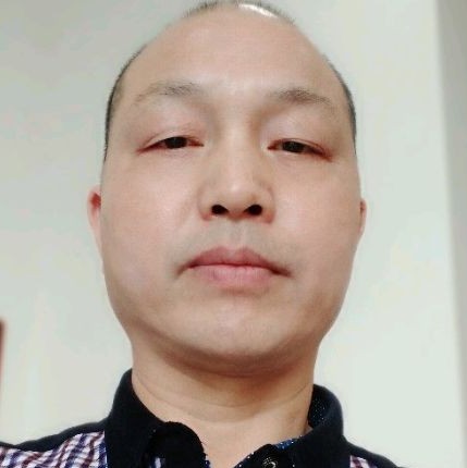 不解的打战斗机的照片