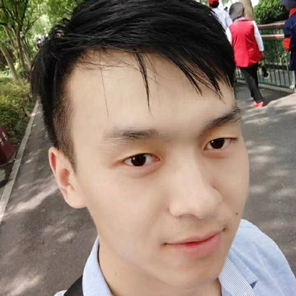 荒草的照片