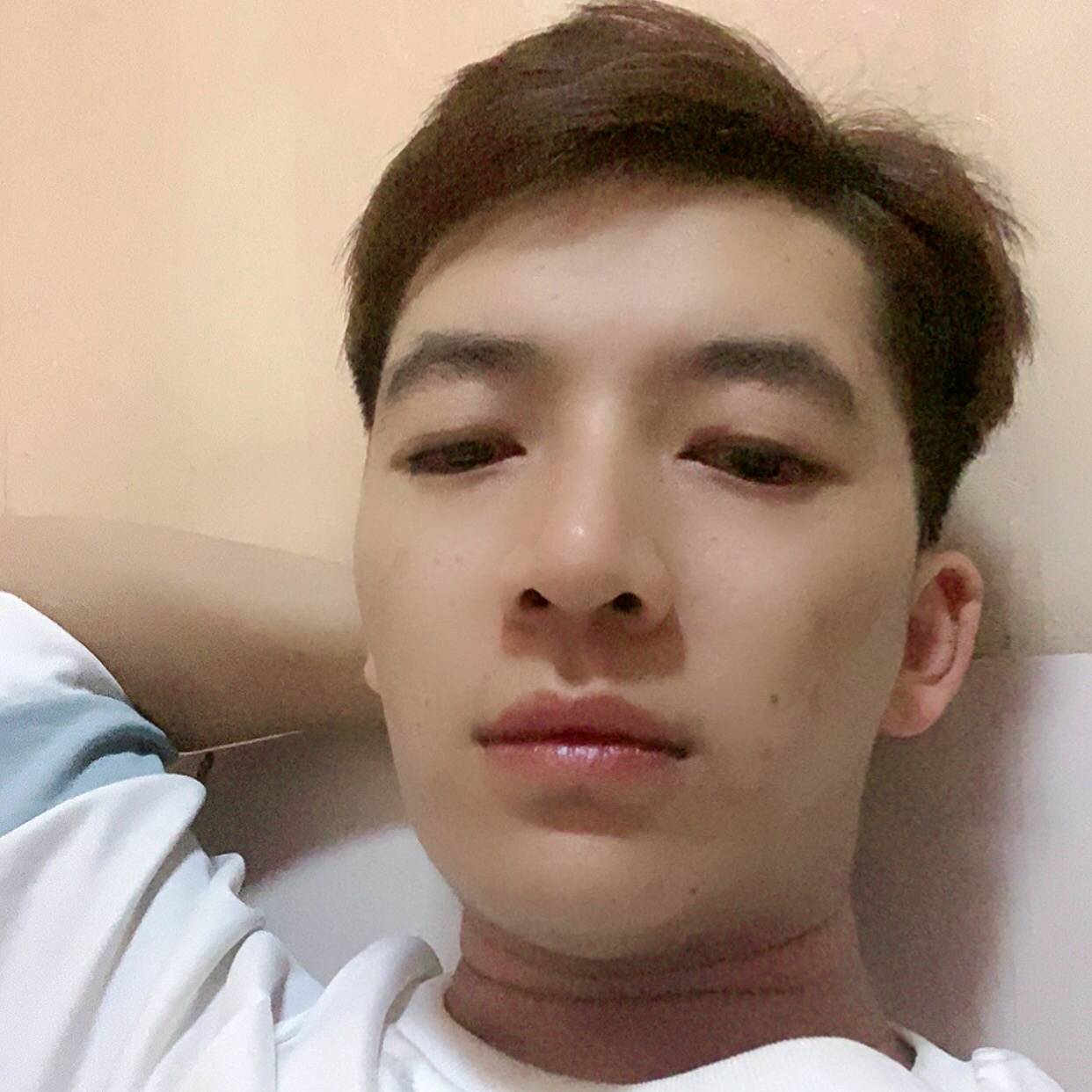 盼望等待无私的照片