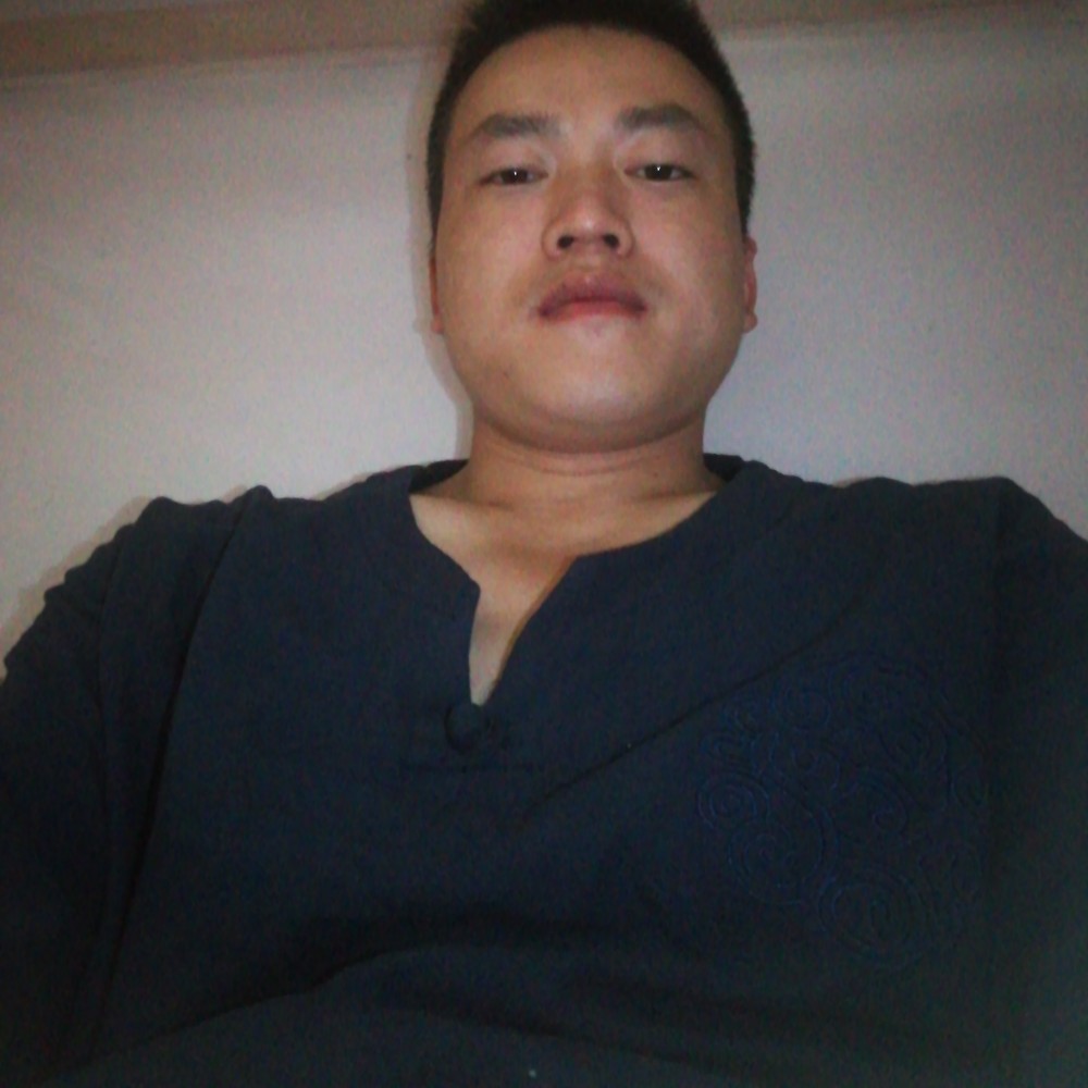 思恋浅吻含蓄的照片