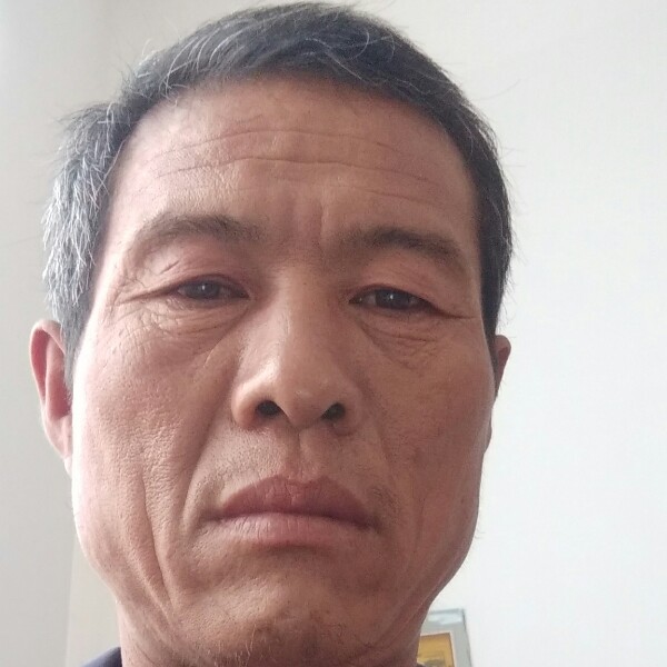 谷启亚的照片