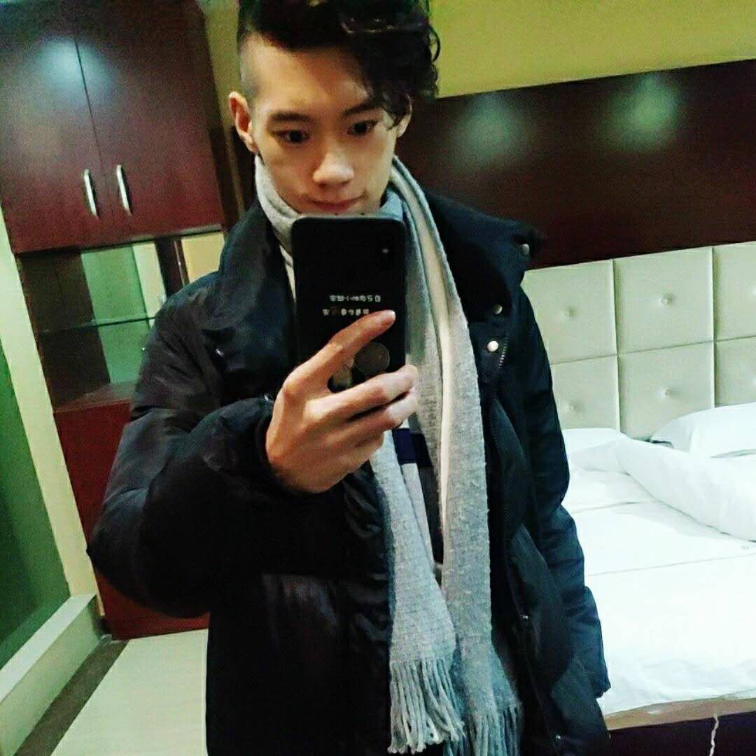 执着闻冷月的照片