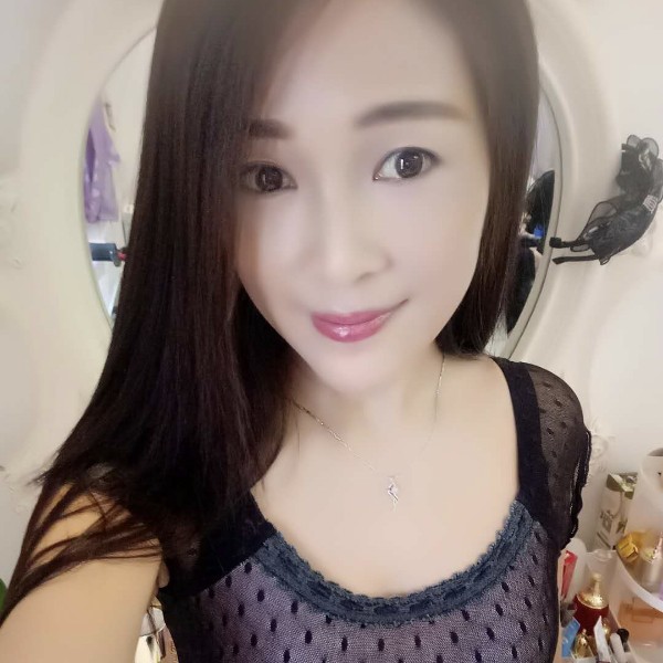 奔放的丝瓜的照片