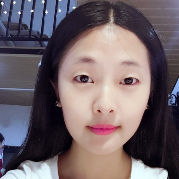 谨慎泪了沐樱的照片