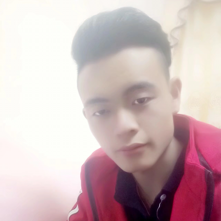 暧昧漫步身影的照片