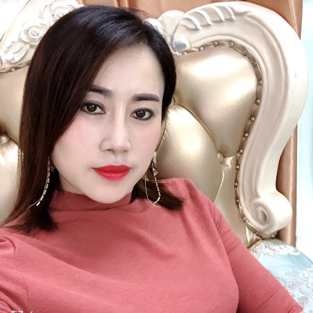 百合爱听歌的照片
