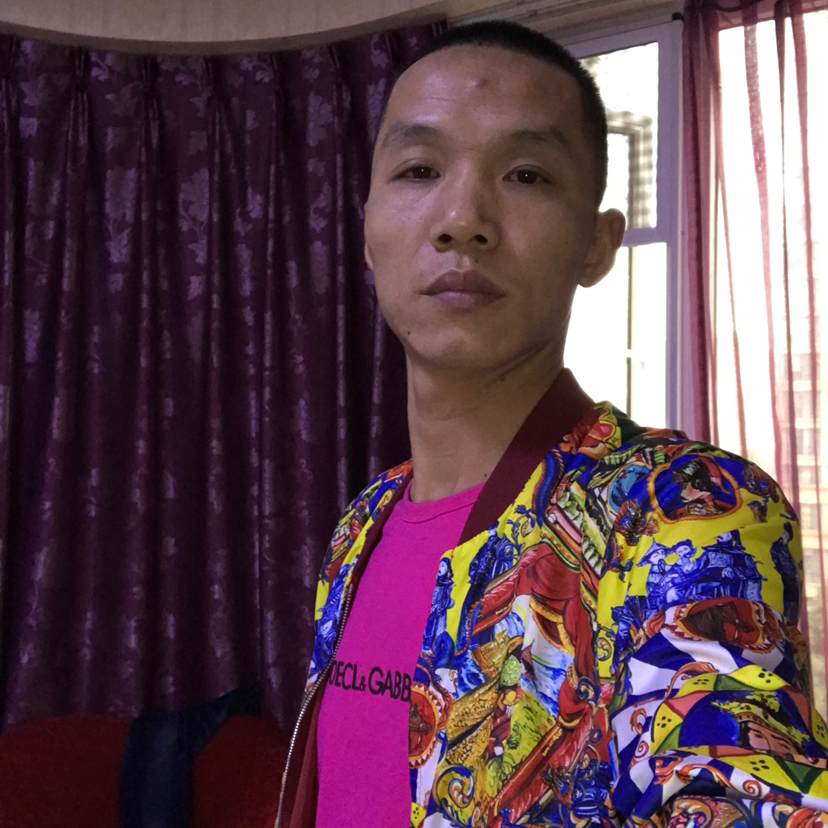 个性泪了向日葵的照片