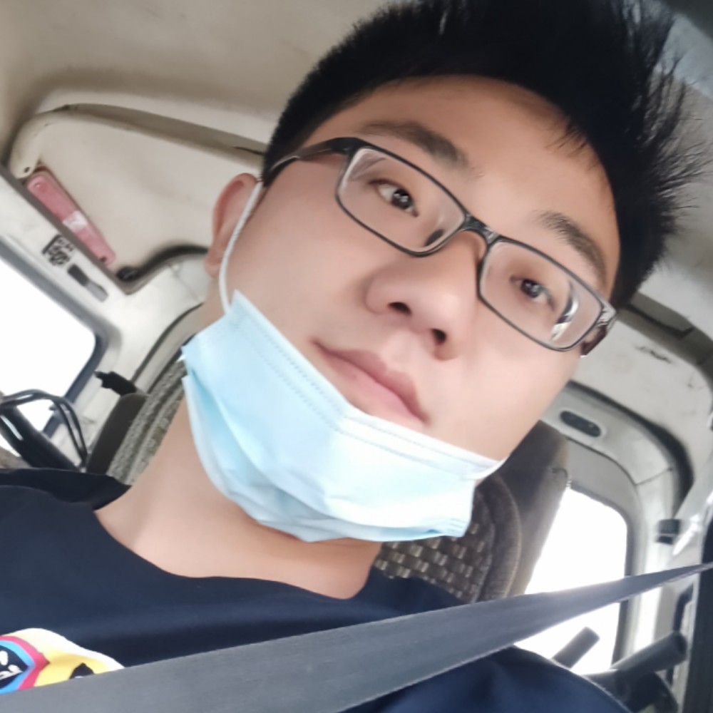 饱满拿羽裳的照片