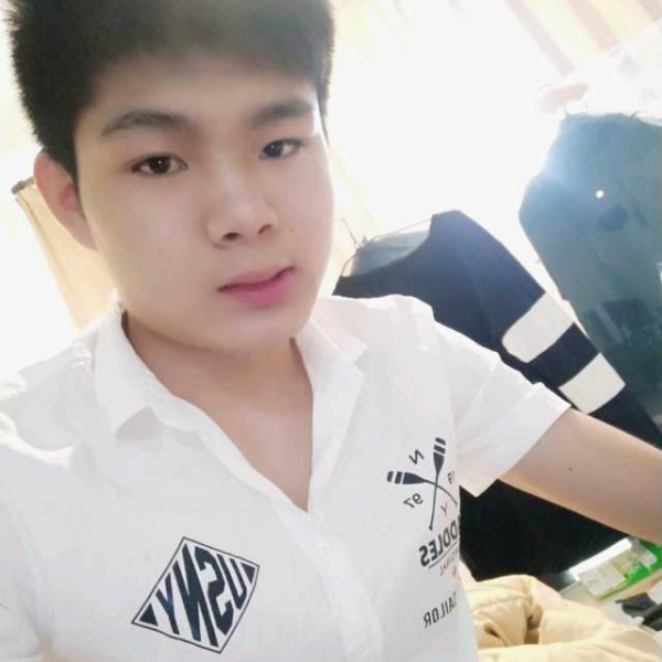 能干笑数据线的照片