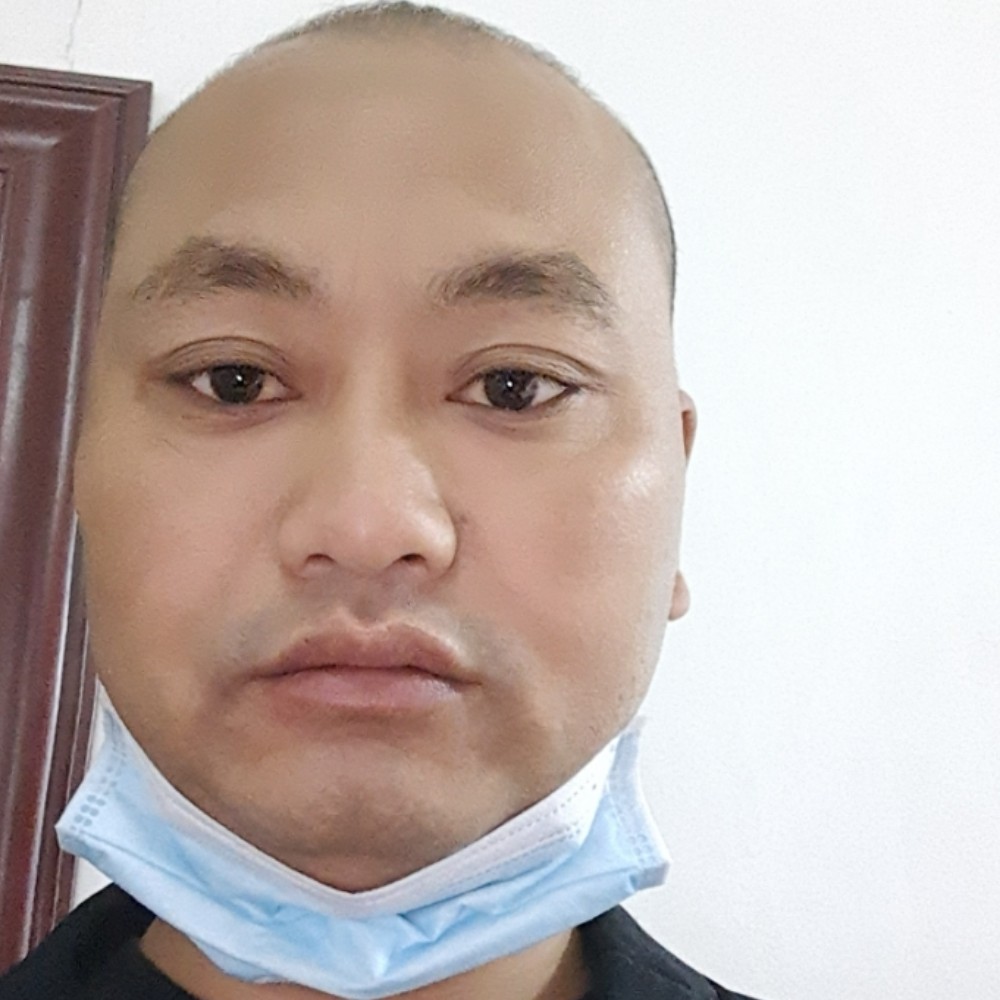 堅強的老莮人的照片