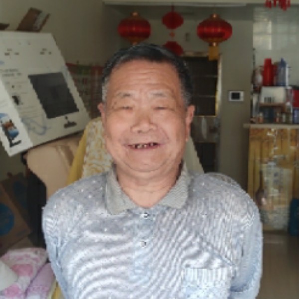 三人行老人的照片