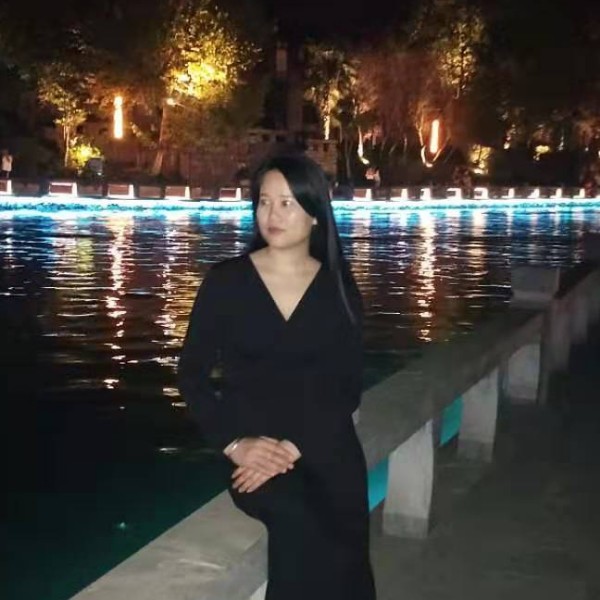 胡杨林敏的照片