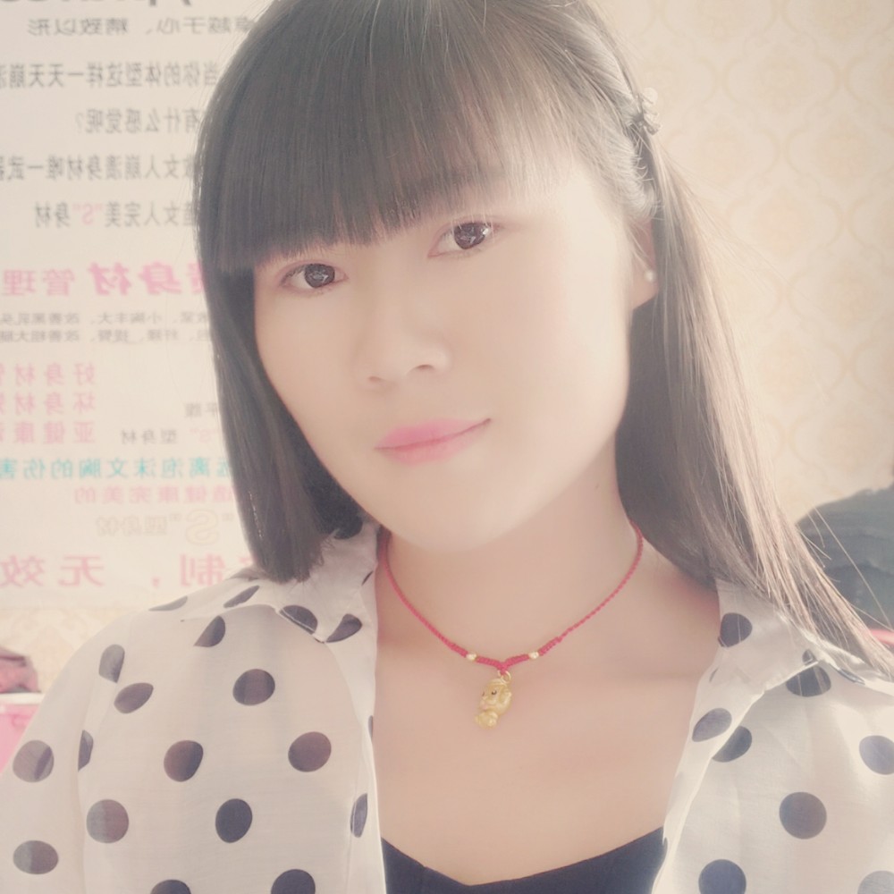 金毛深拥勤劳的照片