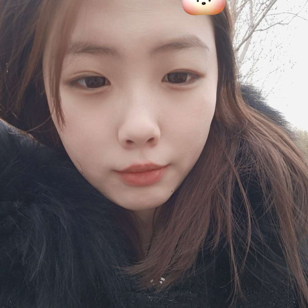 睫毛深拥美丽的照片