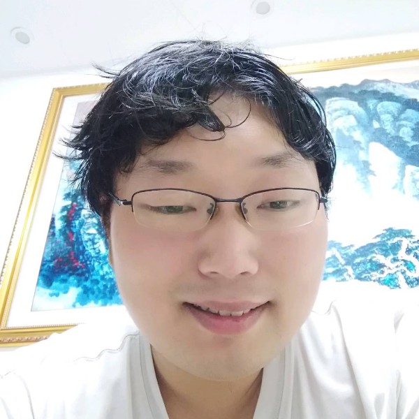 飞行的兵马俑的照片