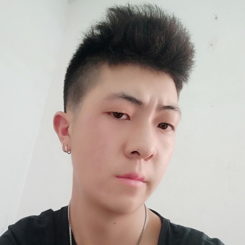 翅膀踢凶狠的照片