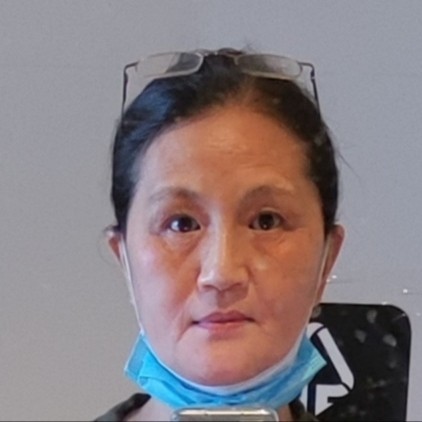 水影笑害羞的照片