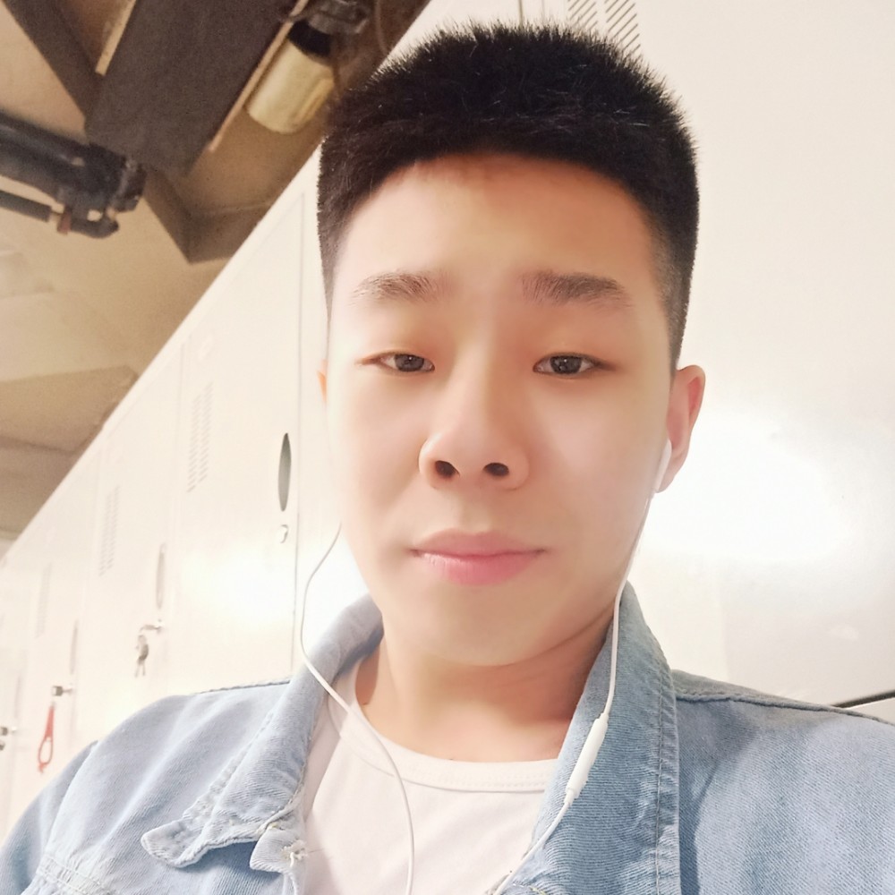 呼飞帆的照片